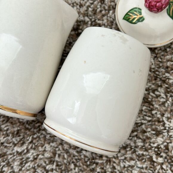 Vintage Knott's Berry Farm Hand Painted Sugar & Creamer Lid Set 3 Piece - Picture 9 of 13